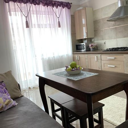 Appartement Центр. Поруч Парк Та Став à Ternopil Extérieur photo