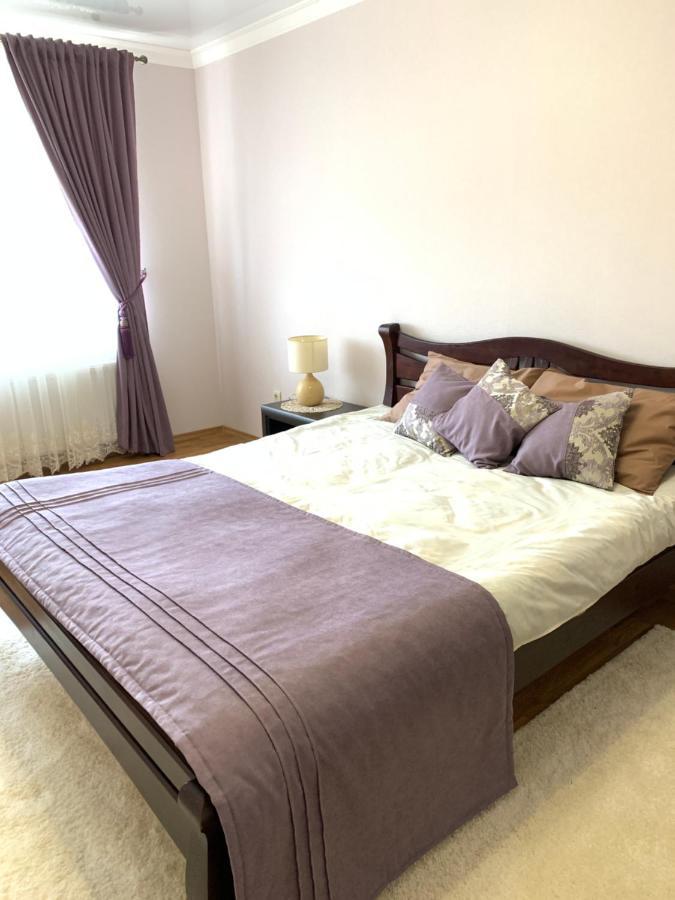 Appartement Центр. Поруч Парк Та Став à Ternopil Extérieur photo