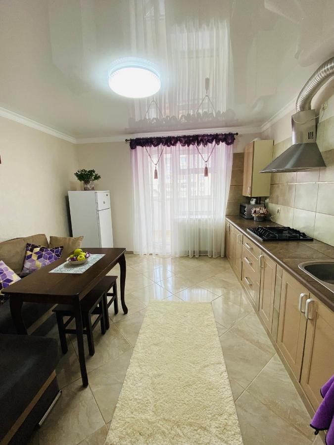 Appartement Центр. Поруч Парк Та Став à Ternopil Extérieur photo